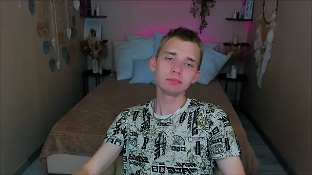 Snapshot of TimBlaks chatting on 10/08/25, 10:51 TimBlaks online show from 10/08/25, 10:51