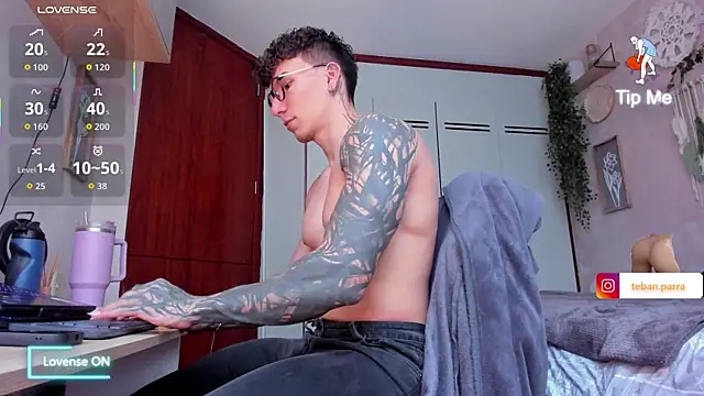 estebandi do online show from 11/12/25, 12:05