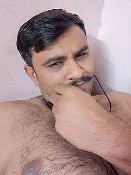 Snapshot of Frvgggghh chatting on 12/14/25, 08:30 Frvgggghh online show from 12/14/25, 08:30