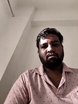 vinay smalldick online show from 06/18/26, 02:12