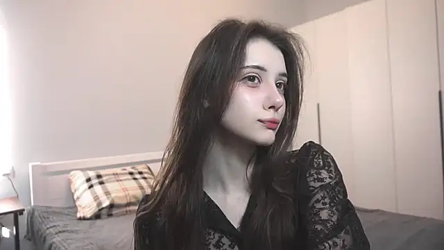 Snapshot of dialae chatting on 09/11/25, 11:10 dialae online show from 09/11/25, 11:10