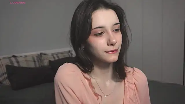 Snapshot of dialae chatting on 10/20/25, 01:44 dialae online show from 10/20/25, 01:44