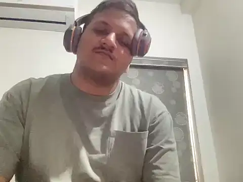 Snapshot of chiikuloveu chatting on 02/13/26, 05:14 chiikuloveu online show from 02/13/26, 05:14