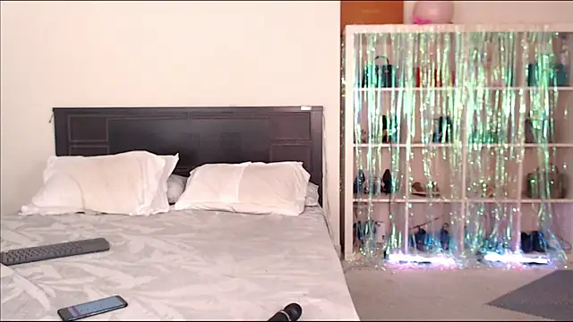 k4kendraxxx online show from 12/15/25, 10:30