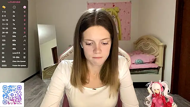 VibeQueenLucy online show from 09/30/25, 04:12