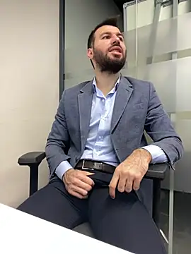 Snapshot of speddy34 chatting on 12/22/25, 06:32 speddy34 online show from 12/22/25, 06:32