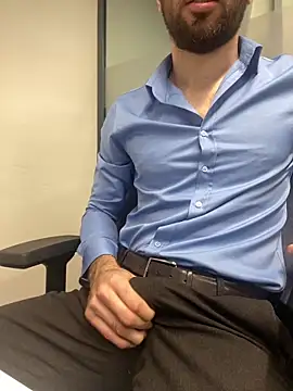 Snapshot of speddy34 chatting on 02/16/26, 06:31 speddy34 online show from 02/16/26, 06:31