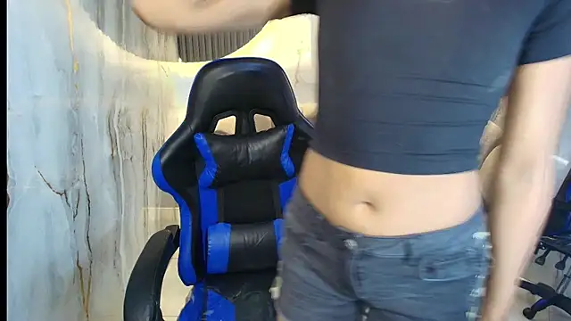 katty berry r online show from 10/21/25, 07:36