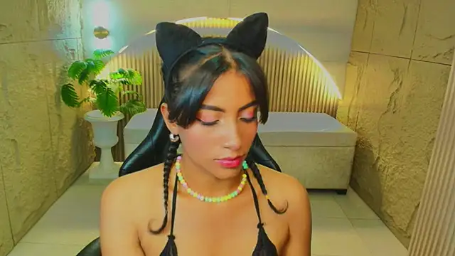 katty berry r online show from 12/13/25, 08:04