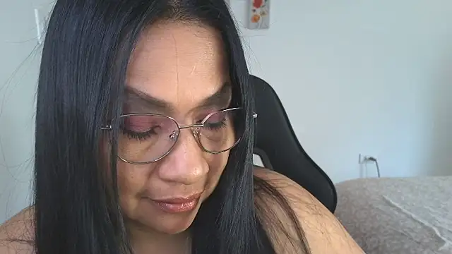 LissafeetHott online show from 11/27/25, 02:41