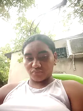 Lucy-Ferr online show from 10/27/25, 08:13