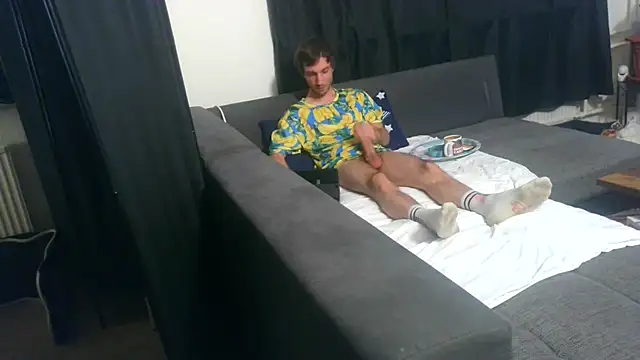 Snapshot of cum2camboys chatting on 02/14/26, 07:32 cum2camboys online show from 02/14/26, 07:32