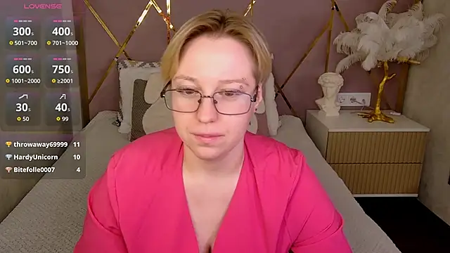 AlexandraGreen online show from 04/28/26, 02:49