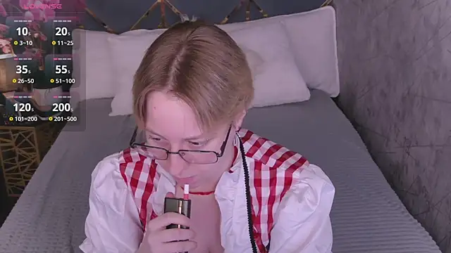 AlexandraGreen online show from 06/14/26, 04:31