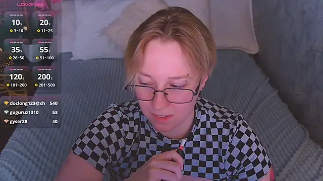 AlexandraGreen online show from 06/22/26, 03:47