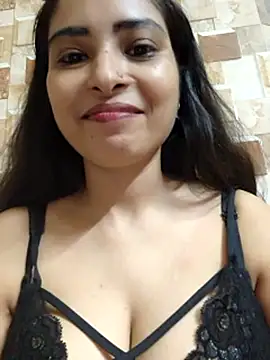 Snapshot of QUEEN-ADITI chatting on 10/01/25, 02:06 QUEEN-ADITI online show from 10/01/25, 02:06