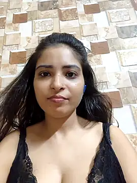 Snapshot of QUEEN-ADITI chatting on 10/02/25, 03:24 QUEEN-ADITI online show from 10/02/25, 03:24