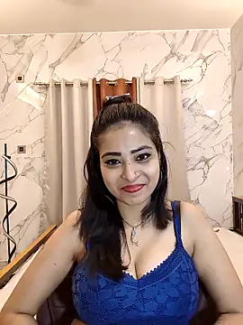 Snapshot of QUEEN-ADITI chatting on 03/08/26, 06:23 QUEEN-ADITI online show from 03/08/26, 06:23