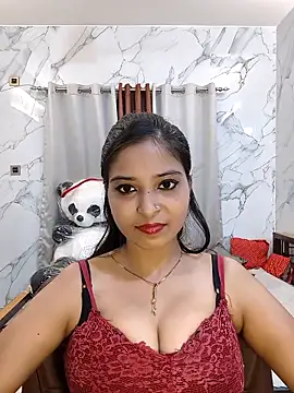QUEEN-ADITI online show from 04/04/26, 06:27