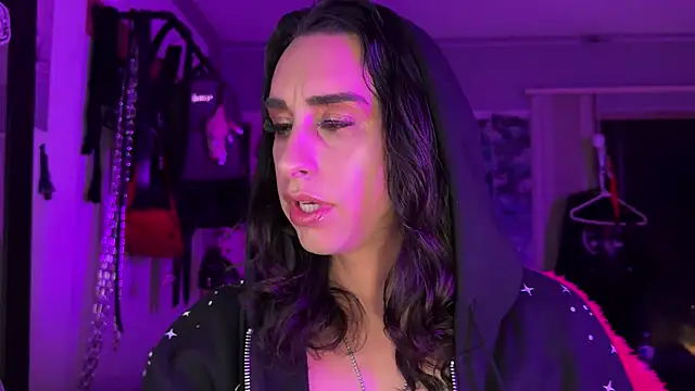 xoFrankie online show from 10/22/25, 01:50