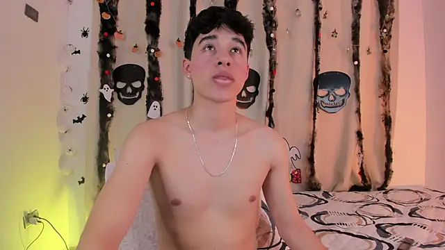 Snapshot of mrhot_night chatting on 10/26/25, 12:05 mrhot night online show from 10/26/25, 12:05