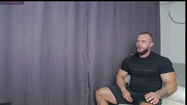 Snapshot of RickyMiami1 chatting on 09/21/25, 06:42 RickyMiami1 online show from 09/21/25, 06:42