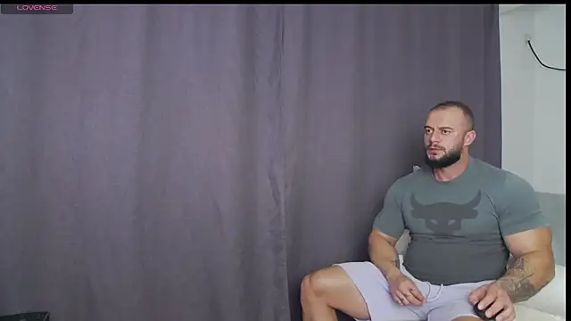 Snapshot of RickyMiami1 chatting on 09/23/25, 05:49 RickyMiami1 online show from 09/23/25, 05:49