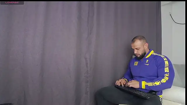 Snapshot of RickyMiami1 chatting on 09/29/25, 05:40 RickyMiami1 online show from 09/29/25, 05:40