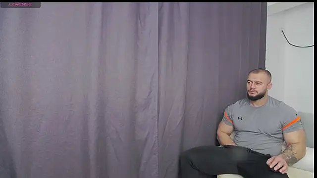 Snapshot of RickyMiami1 chatting on 12/21/25, 12:45 RickyMiami1 online show from 12/21/25, 12:45