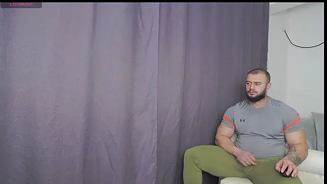 Snapshot of RickyMiami1 chatting on 01/05/26, 06:44 RickyMiami1 online show from 01/05/26, 06:44