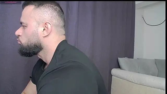 Snapshot of RickyMiami1 chatting on 03/08/26, 07:06 RickyMiami1 online show from 03/08/26, 07:06