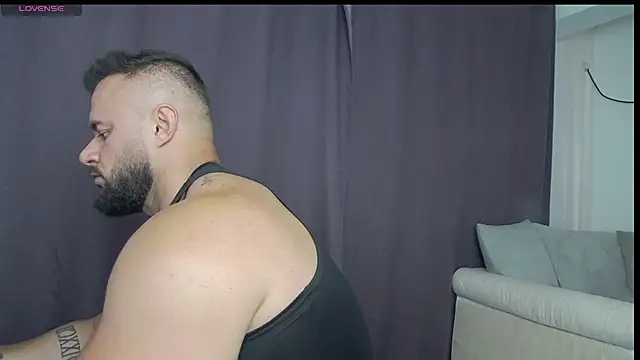 Snapshot of RickyMiami1 chatting on 07/10/26, 04:53 RickyMiami1 online show from 07/10/26, 04:53