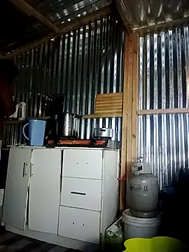 Snapshot of FANTASYROOM23 chatting on 05/05/26, 11:51 FANTASYROOM23 online show from 05/05/26, 11:51