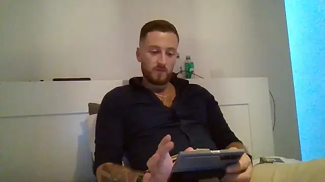 Snapshot of Keviios chatting on 09/09/25, 02:49 Keviios online show from 09/09/25, 02:49
