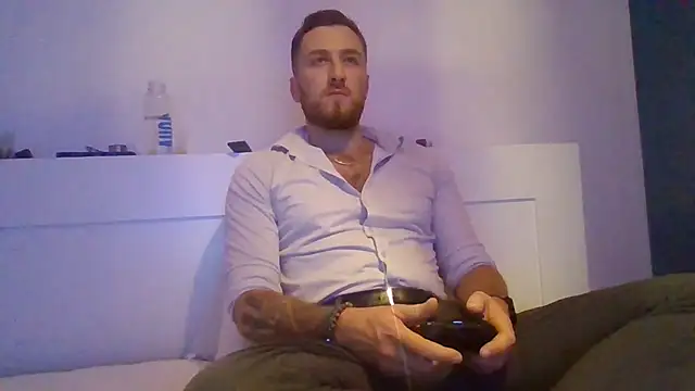 Snapshot of Keviios chatting on 09/14/25, 05:56 Keviios online show from 09/14/25, 05:56