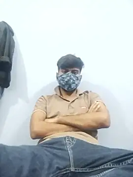 Snapshot of YourTarzan chatting on 11/03/25, 09:10 YourTarzan online show from 11/03/25, 09:10