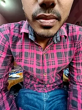 Snapshot of YourTarzan chatting on 02/01/26, 06:01 YourTarzan online show from 02/01/26, 06:01