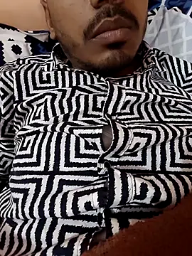 Snapshot of YourTarzan chatting on 02/04/26, 08:20 YourTarzan online show from 02/04/26, 08:20