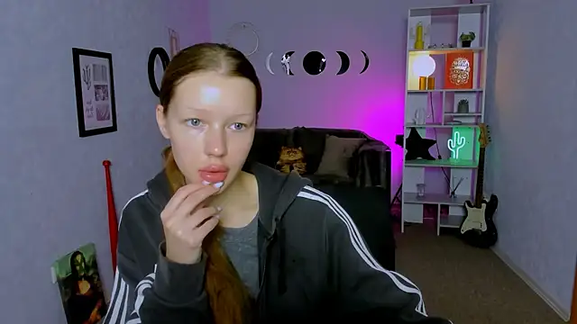 khloebeauty online show from 10/01/25, 05:57