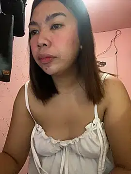Snapshot of aniya_04 chatting on 09/28/25, 10:15 aniya 04 online show from 09/28/25, 10:15