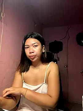 Snapshot of aniya_04 chatting on 10/23/25, 10:08 aniya 04 online show from 10/23/25, 10:08