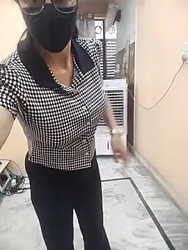 meenu bhabhi547 online show from 05/03/26, 04:18