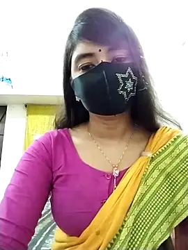 Snapshot of Puja-Rane chatting on 10/30/25, 01:40 Puja-Rane online show from 10/30/25, 01:40