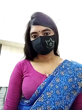 Snapshot of Puja-Rane chatting on 11/17/25, 02:17 Puja-Rane online show from 11/17/25, 02:17