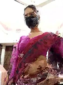 Snapshot of Puja-Rane chatting on 12/17/25, 05:08 Puja-Rane online show from 12/17/25, 05:08