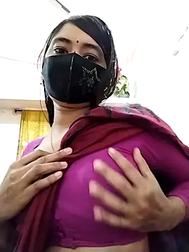 Snapshot of Puja-Rane chatting on 02/04/26, 03:45 Puja-Rane online show from 02/04/26, 03:45