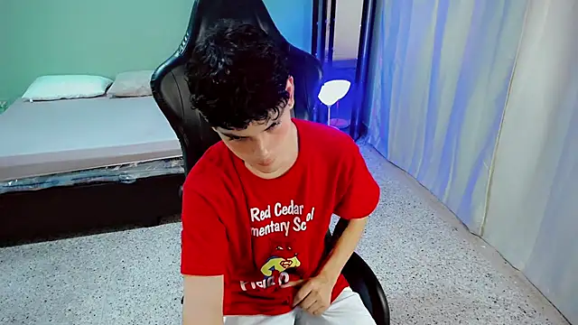 dilan hott  online show from 09/11/25, 08:31