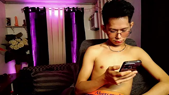 Skinny CumLoader69 online show from 02/26/26, 08:30