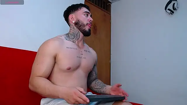 tommyblessd1 online show from 09/28/25, 06:19