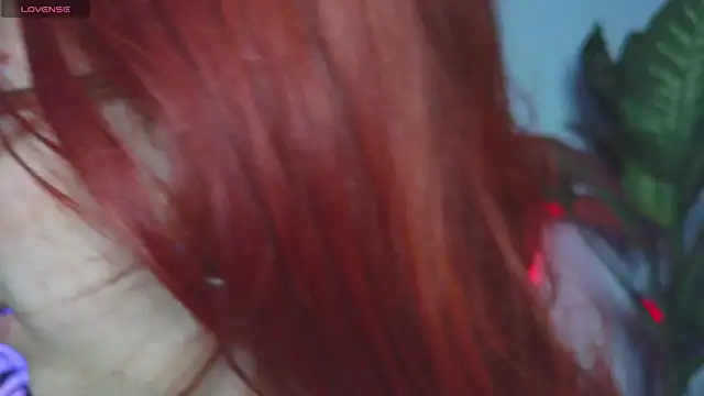 bri von dhara   online show from 11/12/25, 12:33